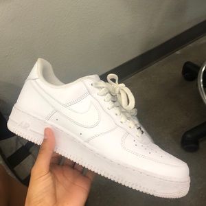Triple White Nike AF1